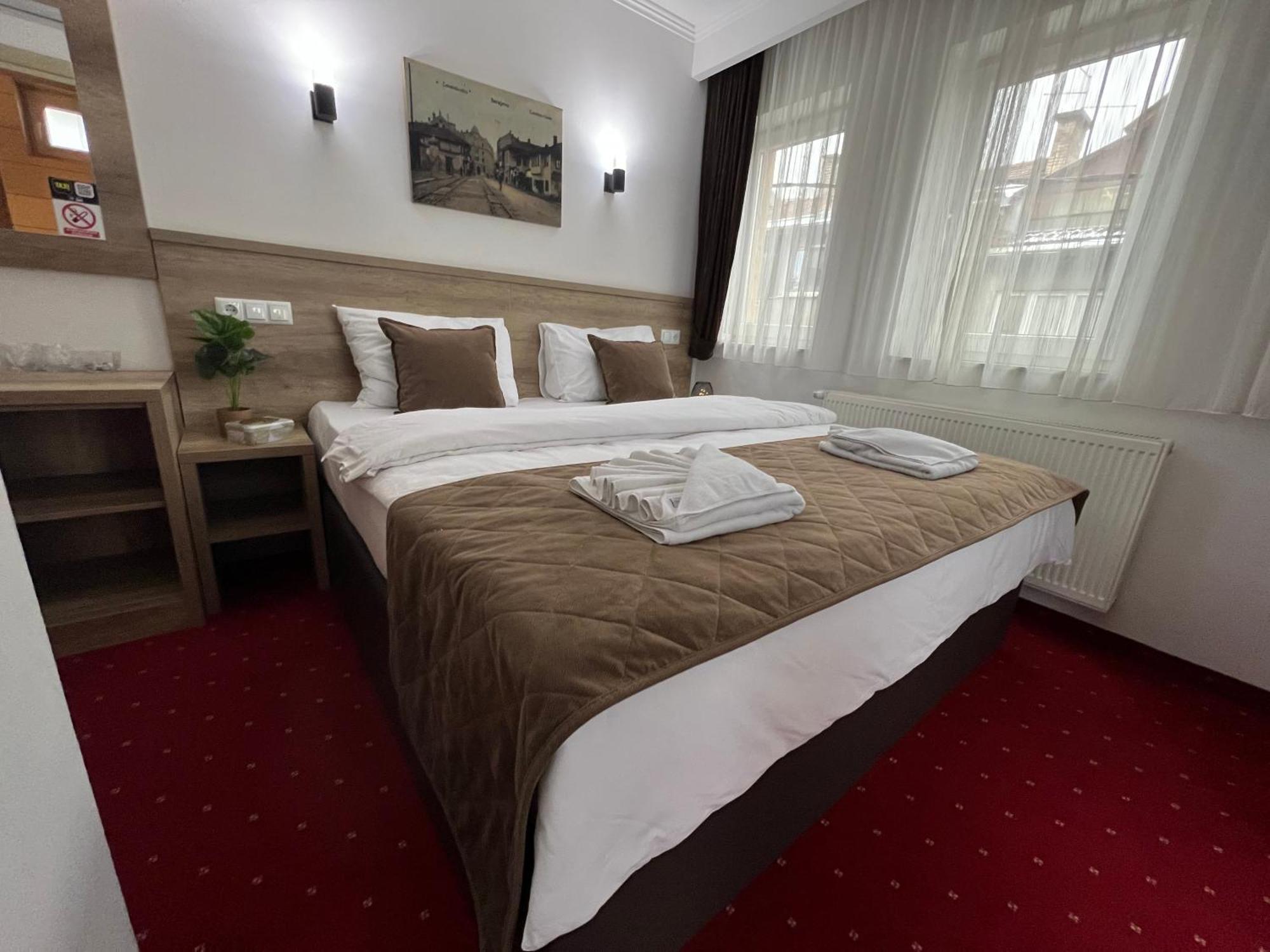 Hotel Nacional Free Parking Szarajevó Kültér fotó