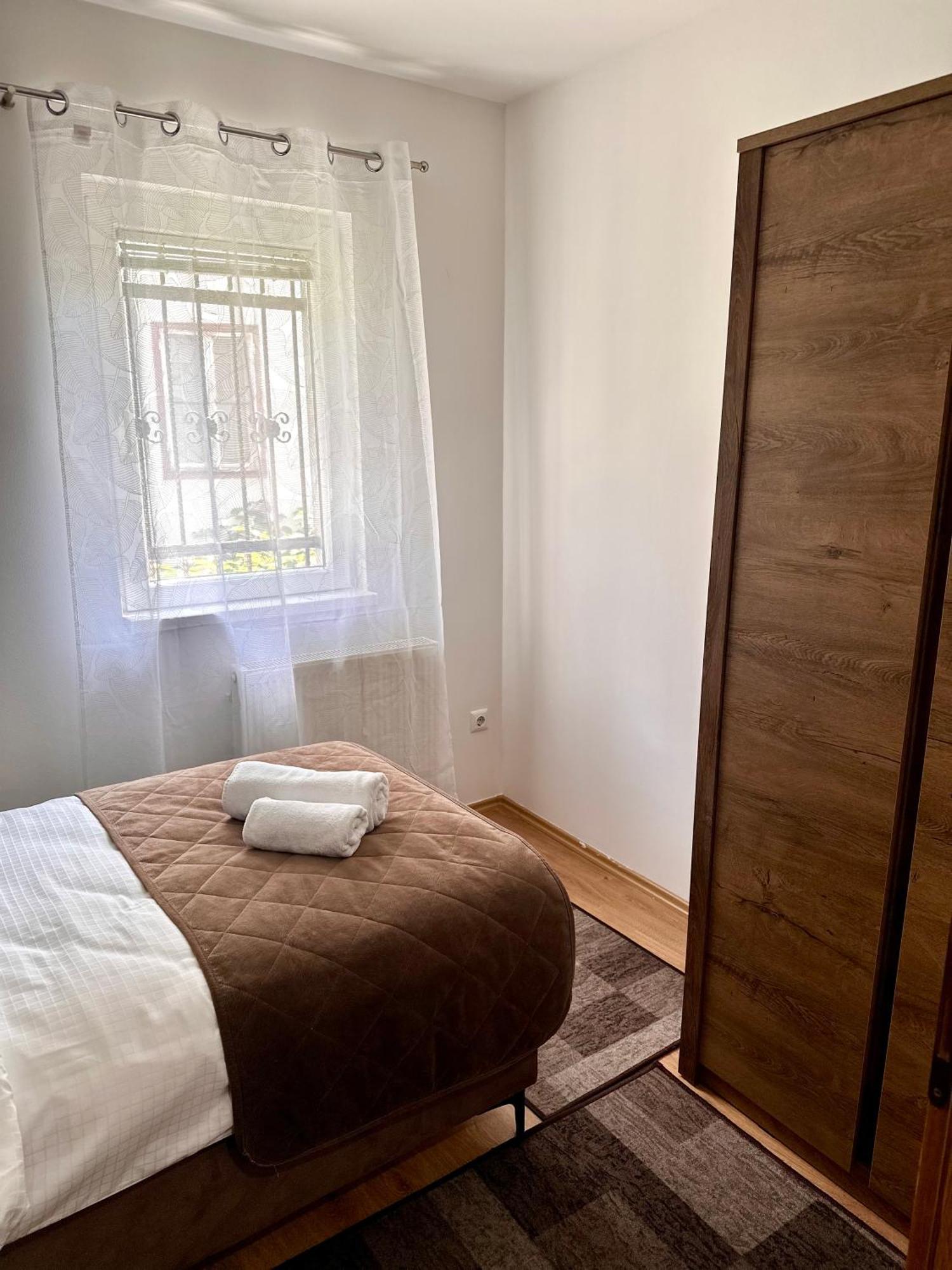 Hotel Nacional Free Parking Szarajevó Szoba fotó